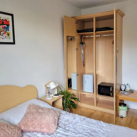 Central Stay With Free Parking Private Room In Shared Flat Galway Exterior photo