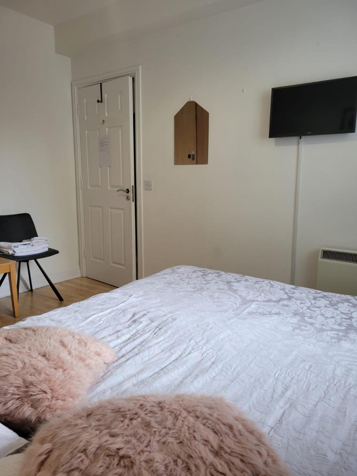 Homestay With Free Parking Private In Shared Flat Galway